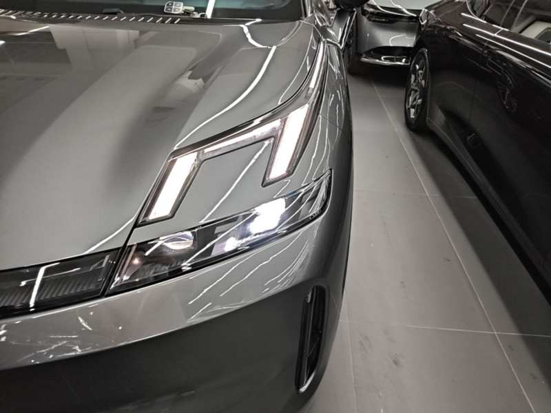 Used Lynk & Co 08 EM-P 2025 120km Long-Range Pro — 23