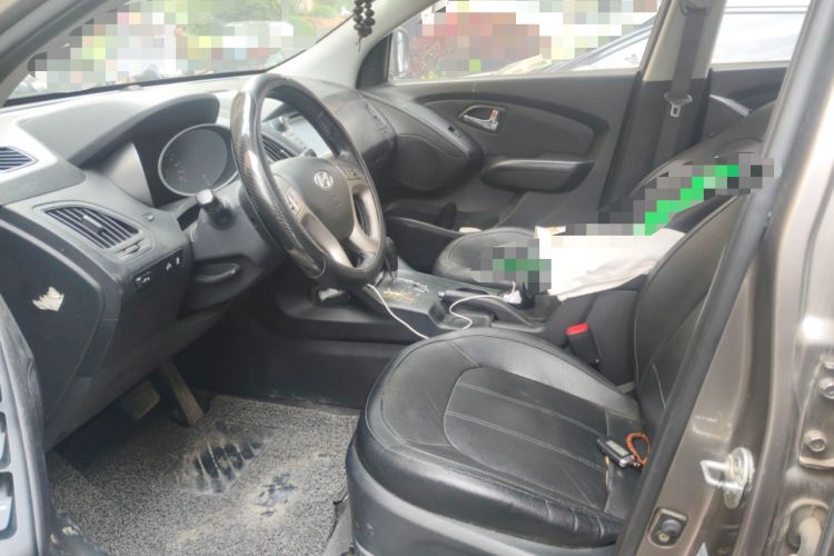 Used Hyundai ix35 2012 2.0L Automatic Two-Wheel Drive Elite Edition GLS Left Front Seat