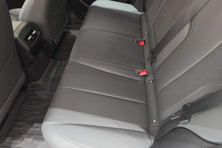 Used BYD Qin PLUS 2025 DM-i Smart Drive 120KM Superior Model Left Rear Seat