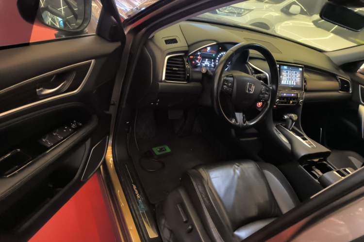 Used Honda Avancier 2017 240TURBO Two-Wheel Drive Premium Edition