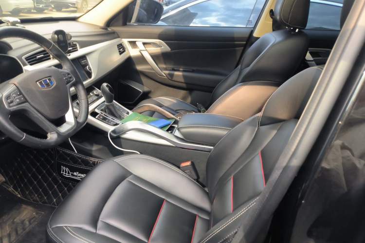 Used Geely Auto Emgrand X7 Sport 2018 1.8TD Automatic Two-Wheel Drive Smart Connect 4G Internet Edition
