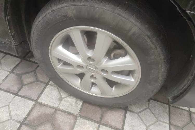 Used Nissan Sylphy 2016 Classic 1.6XL Manual Luxury Edition Right Front Wheel Hub