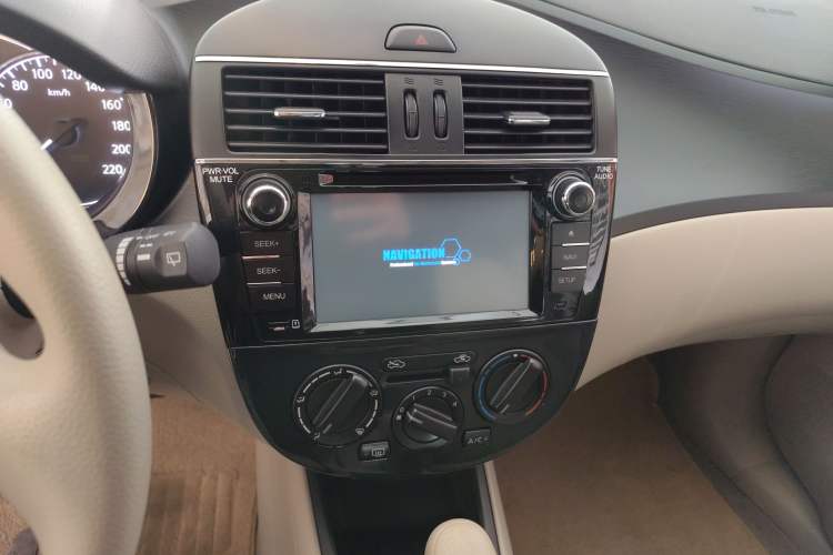 Used Nissan Tiida 2011 1.6L CVT Comfort Model