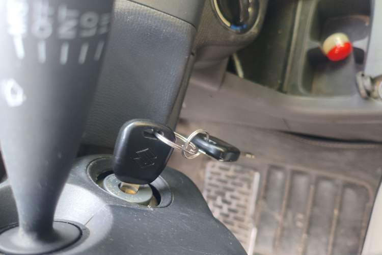 Used Suzuki Swift 2013 1.3L Manual Value Edition