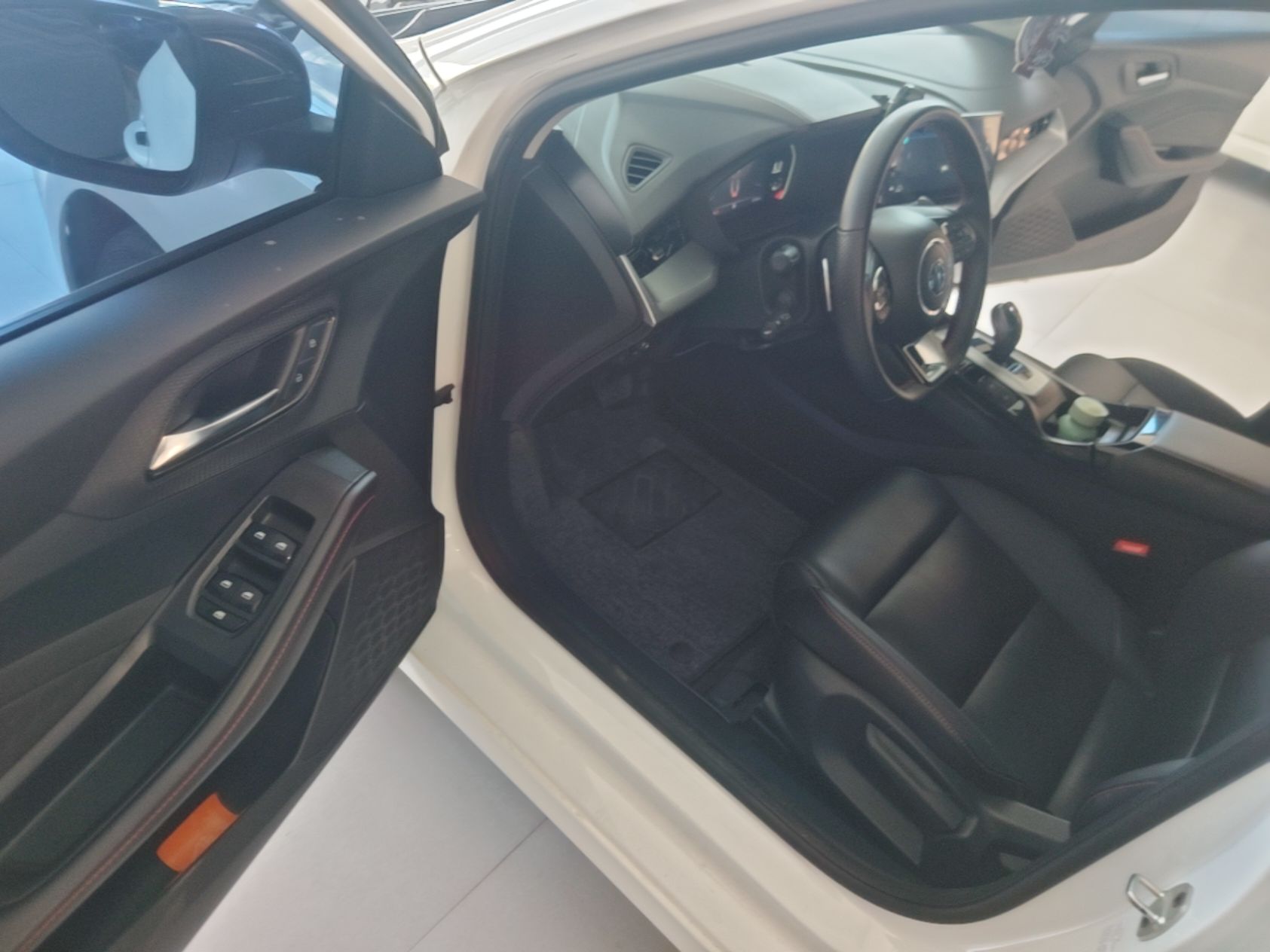 MG 5 2022 300TGI DCT Chao Yue Luxury Edition — снимка 18
