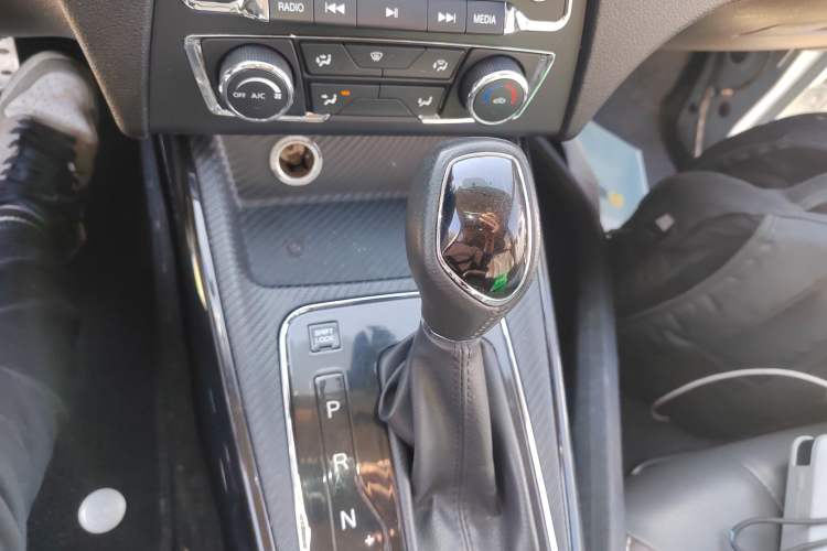 Used Dongfeng Fengon 370 2018 S370 1.5L CVT Luxury 7-Seater