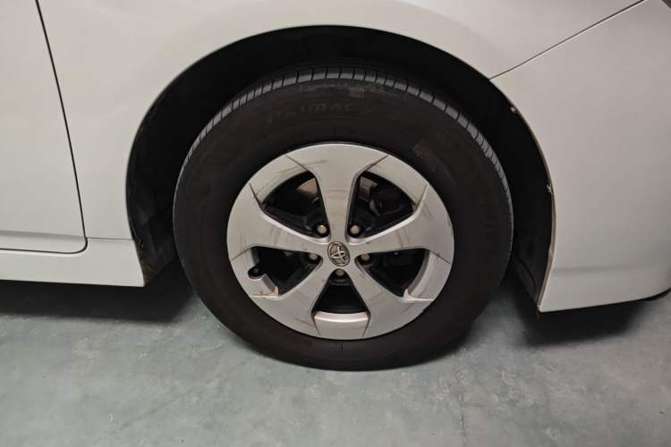 Used Toyota Prius 2012 1.8L Luxury Advanced Edition Right Front Wheel Hub