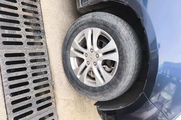 Used Haval H6 2014 Upgraded Model 2.0T Diesel Manual Two-Wheel Drive Elite Version