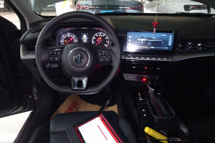 Used MG 5 2023 180 DVVT CVT Fashion Edition