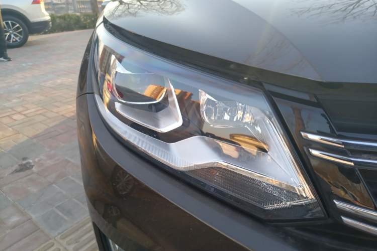 Used Volkswagen Tiguan L 2015 1.8TSI Automatic Two-Wheel Drive Trend Edition
