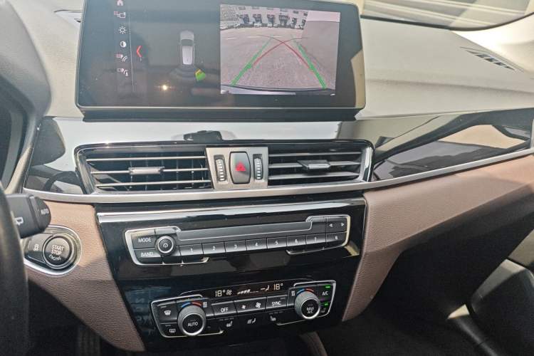 Used BMW X1 2020 sDrive25Li Leading Model Audio And AC Panel