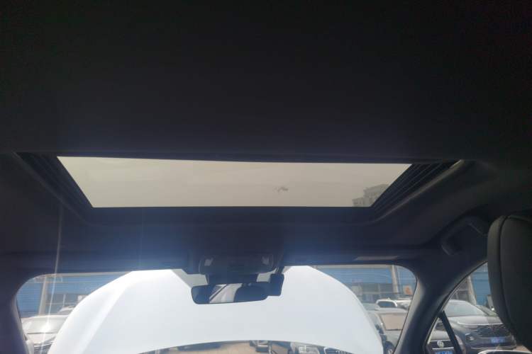 Used Toyota SIENNA 2023 2.5L Hybrid Deluxe Edition