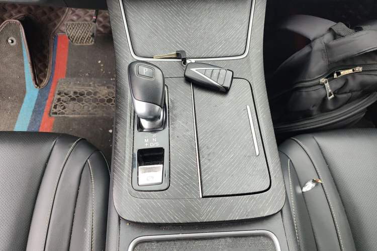 Used Venucia V 2023 260T Idol Edition Pro