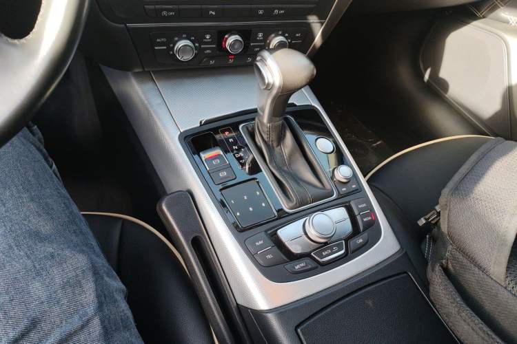 Used Audi A6L 2014 TFSI Standard Model Gear Lever