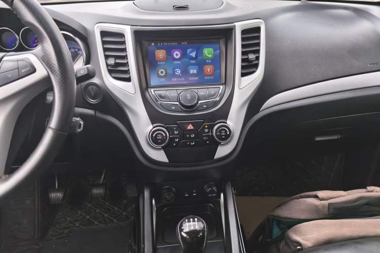 Used Changan CS35 2016 1.6L Manual Luxury Model China V Standard