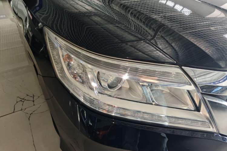 Used Honda Crider 2013 1.8L automatic luxury edition Right Front Headlight