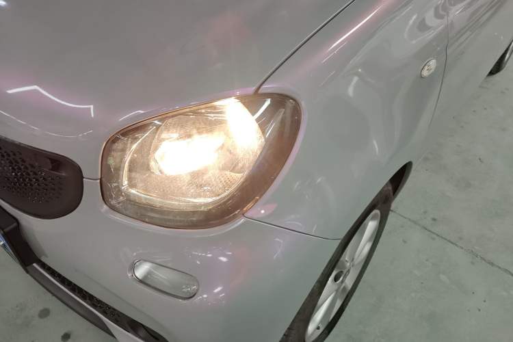 Used smart forfour 2016 1.0L 52 kW Dynamic Edition