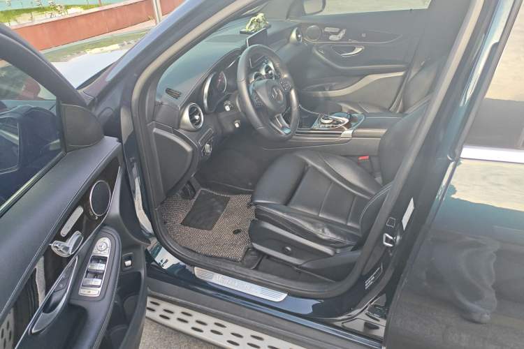 Used Mercedes-Benz GLC 2019 GLC 260 L 4MATIC Dynamic Model