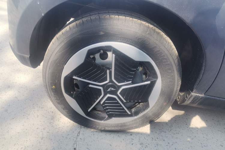 Used Cowin October 2026 Model Mate 305km Guoxuan Surfing Waves Edition
