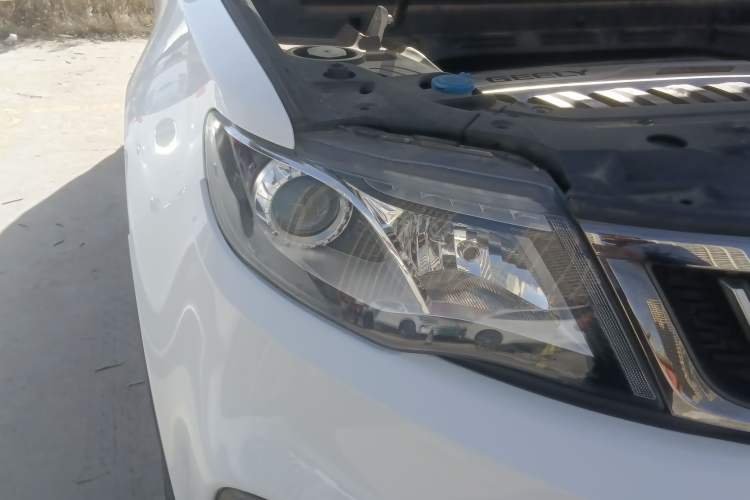 Used Geely Auto Emgrand X7 Sport 2018 1.8TD Automatic Two-Wheel Drive Zhiya Model