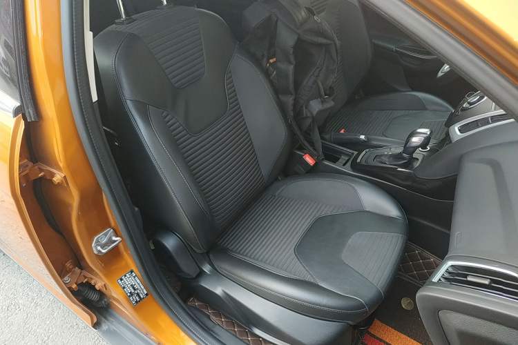 Used Ford Focus 2015 Hatchback 1.6L Automatic Fashion Edition