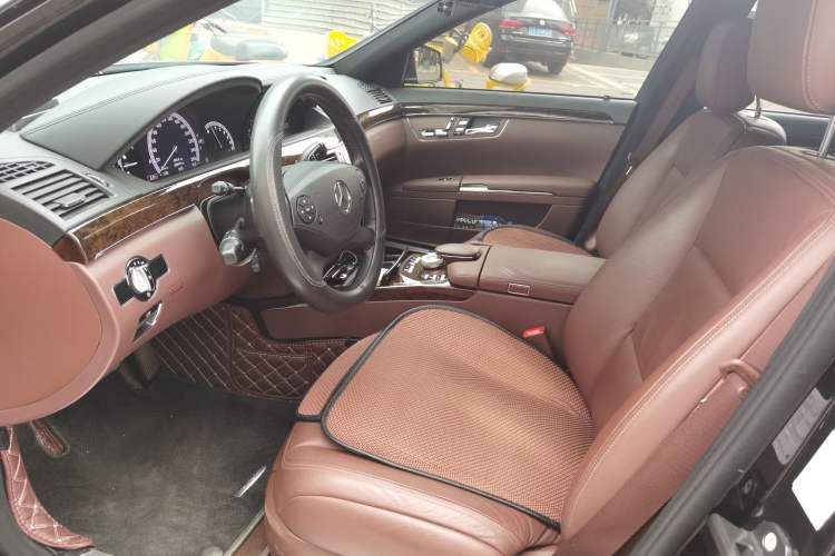 Used Mercedes-Benz S-Class 2012 S 300 L Business Standard Model
