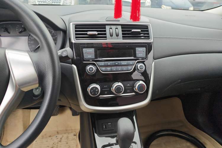 Used Nissan Tiida 2021 1.6L CVT Cool Edition