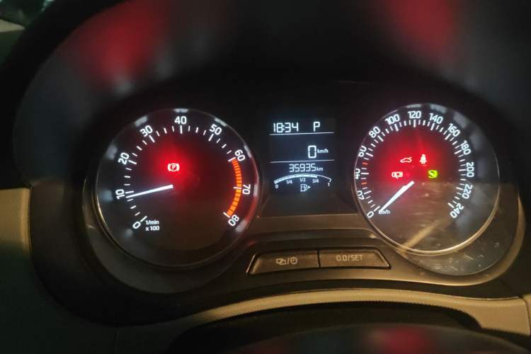 Used Skoda Fabia 2015 1.6L Automatic Sport Edition
