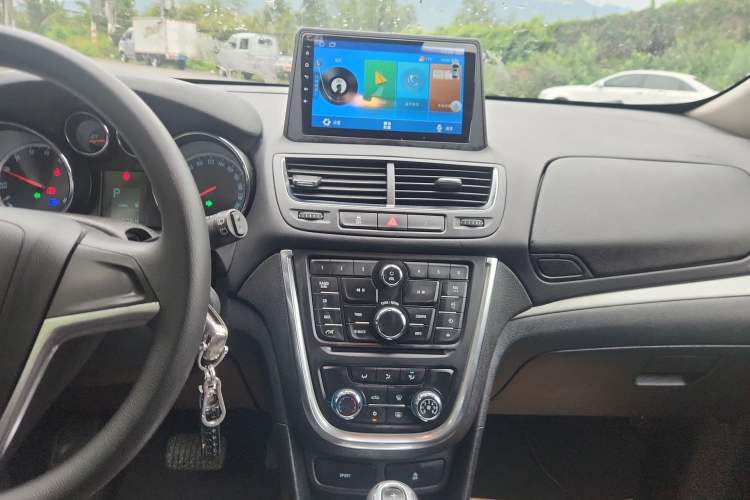 Used Buick Encore 2015 1.4T Automatic Two-Wheel Drive Urban Elite Version
