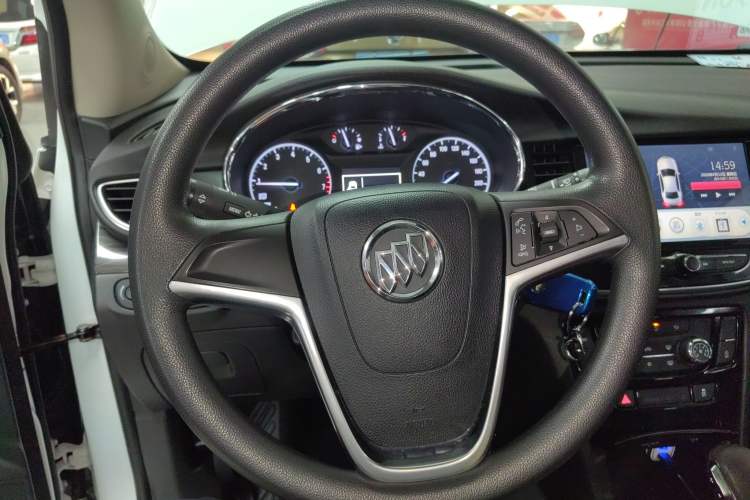 Used Buick Encore 2017 18T Automatic Two-Wheel Drive Urban Leading Model Steering Wheel