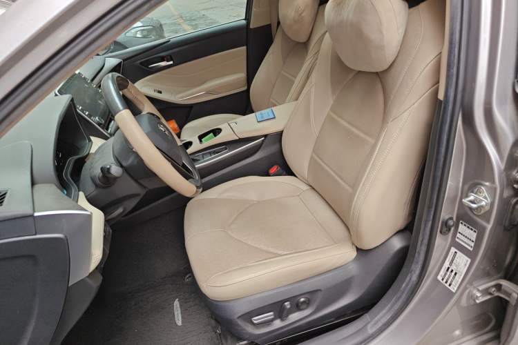 Used Toyota Avalon 2019 2.0L Luxury Edition China VI Standard
