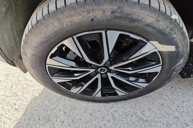 Used Volvo XC60 2024 B5 4x4 Smart Luxury Edition
