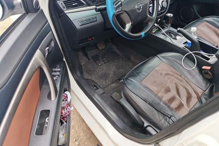 Used Haima M6 2017 1.5T CVT Sporty Premium Model
