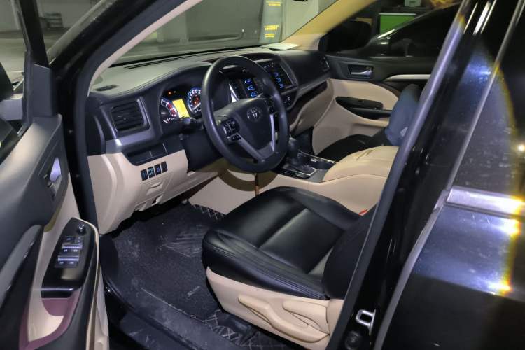 Used Toyota Highlander 2017 2.0T Four-Wheel Drive Elite Edition 7-Seater
