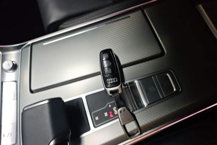 Used Audi A6L 2024 45 TFSI Prestige Elegant Edition
