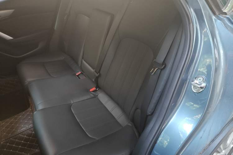 Used Mazda CX-4 2018 2.0L Automatic Two-Wheel Drive Blue Sky Dynamic Version China VI Standard Left Rear Seat