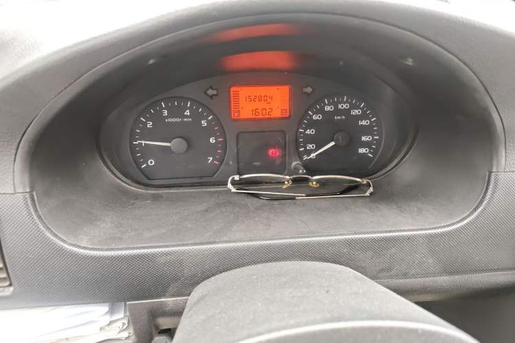 Used Wuling Rongguang 2011 1.2L Base Version
