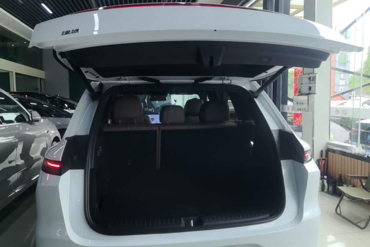 Used Li Auto L6 2025 Pro Smart Refresh Edition Trunk