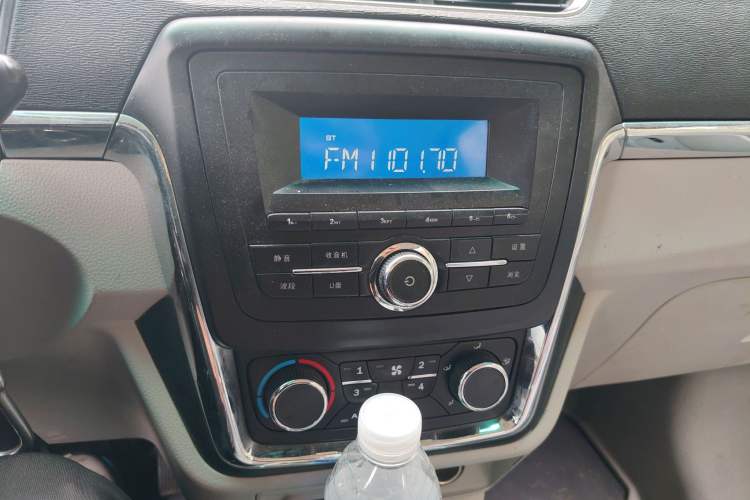 Used Jinbei New Hiace X30L 2021 1.5L Wealth Van Non-Air-Conditioned Version China VI Standard SWC15M Audio And AC Panel