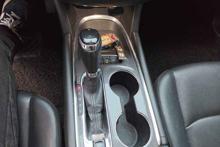 Used Chevrolet Malibu XL 2018 530T Automatic RuiChi Edition Gear Lever