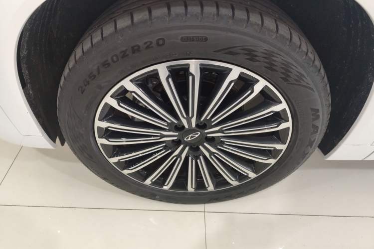 Used Chery Tiggo 9 2025 2.0T Dual-Clutch Two-Wheel Drive Luxury Edition 5 Seats