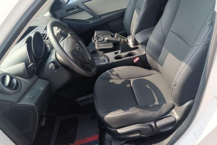 Used Mazda 3 2015 Sedan 1.6L Automatic Comfort Model Left Front Seat