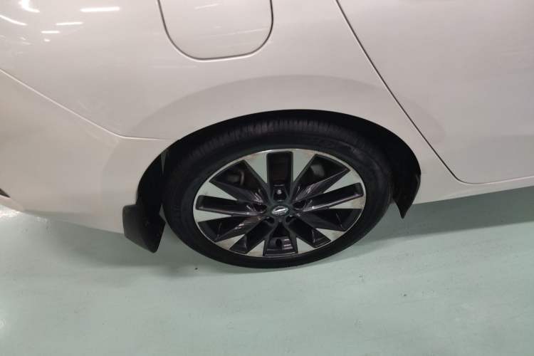 Used Nissan Lannia 2016 1.6L CVT Smart Cool Edition Exterior 5