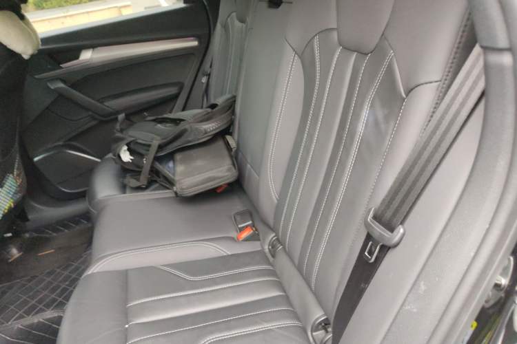 Used Audi Q5L Sportback 2021 40 TFSI Fashion Model Left Rear Seat