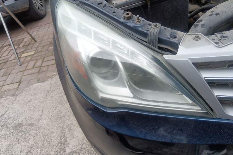 Used BAIC Weiwang M20 2014 1.5L Standard Version BJ415B Right Front Headlight