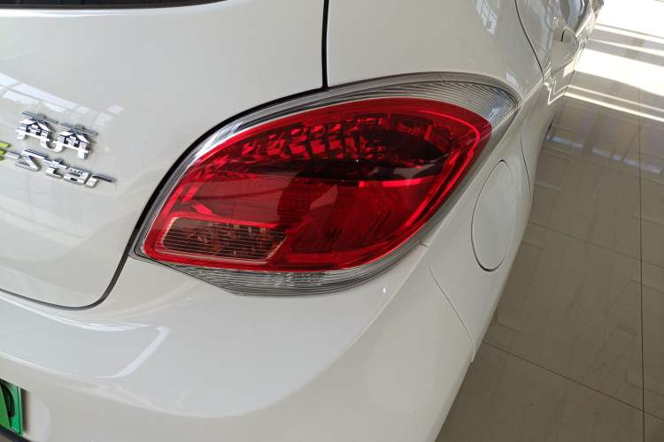 Used CHANGAN Benni E-Star 2021 National Edition Xin Yue Version Lithium Iron Phosphate (31.86 kWh)
