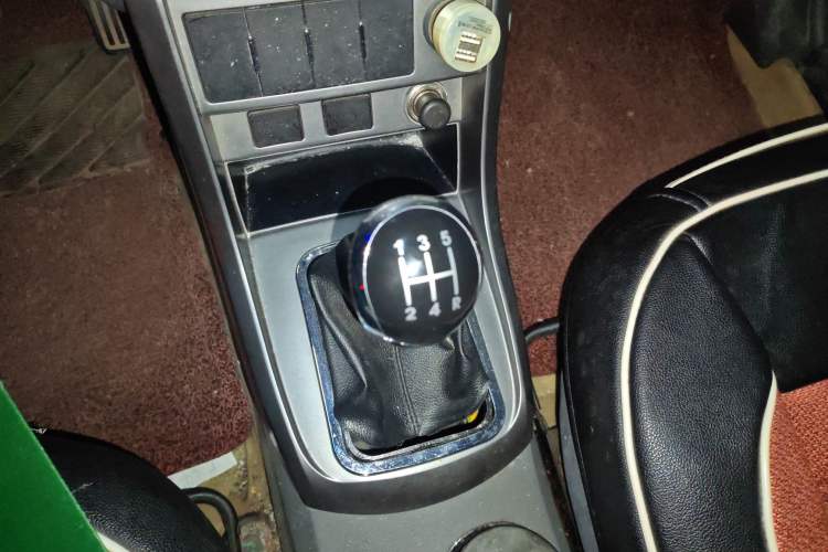 Used Geely Auto Classic Emgrand 2012 Sedan 1.5L Manual Standard Model