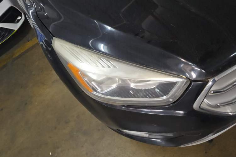 Used Ford Kuga 2017 EcoBoost 180 Two-Wheel-Drive Tiger Leap Model
