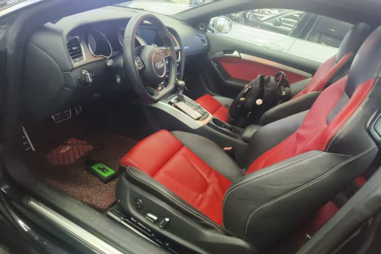 Used Audi S5 2012 S5 3.0T Coupe Left Front Seat