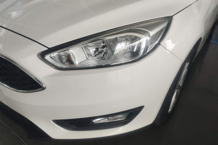 Used Ford Focus 2018 Hatchback Classic 1.6L Automatic Trendy SmartDrive Edition